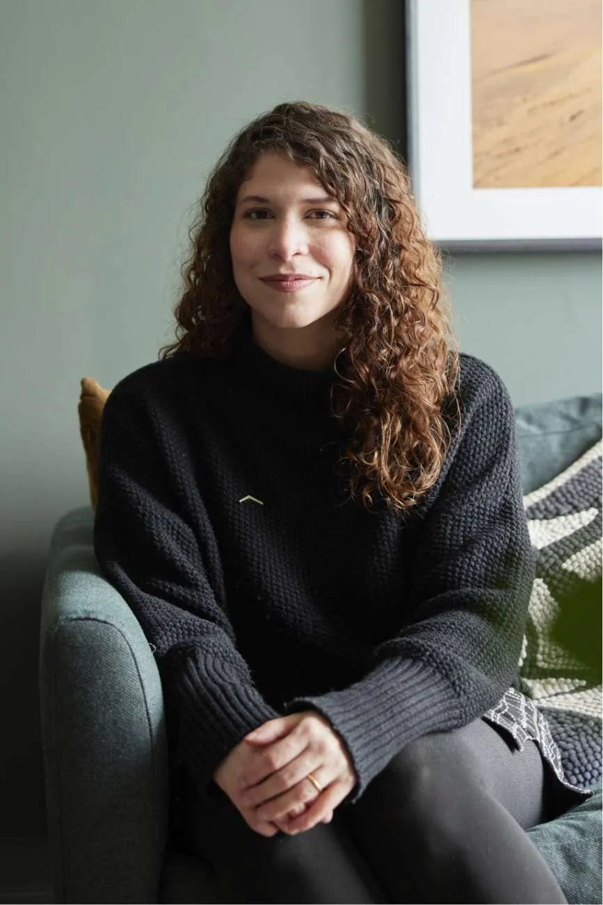 <strong> ISABEL</strong><br/>  RESIDENT  SERVICES  ASSISTANT